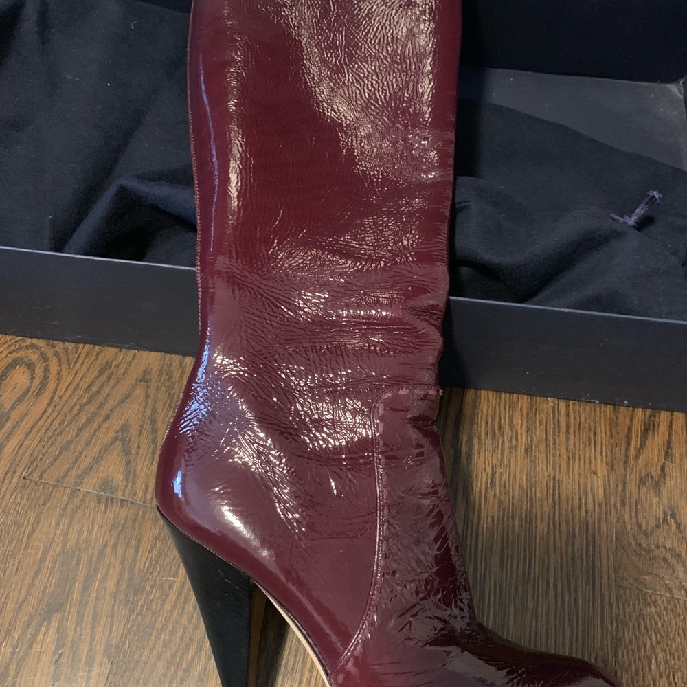 Oscar de la renta used boots, wine patent size 36